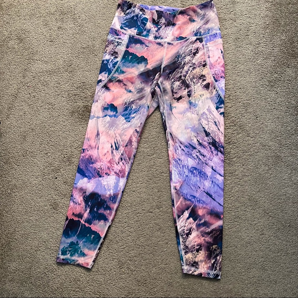 🚫sold🚫Old navy go dry marble high rise 7/8 leggings L